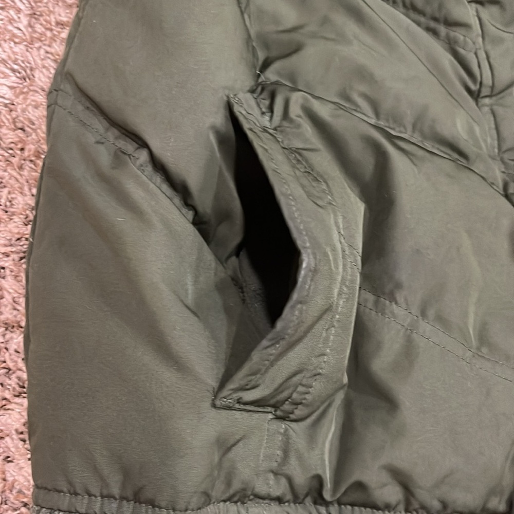 GAP Vest - Picture 8 of 8